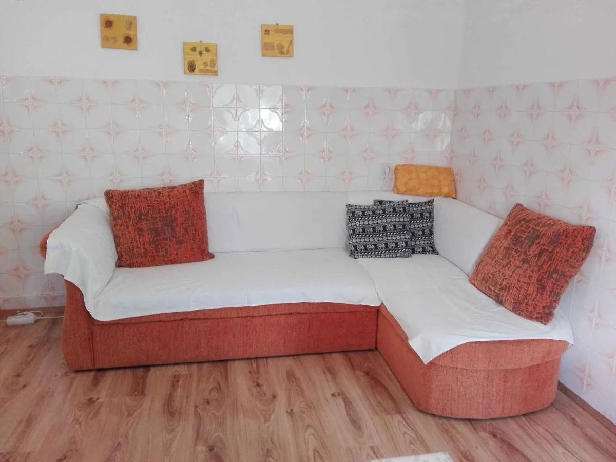 Apartments In Razanac 35305 Rtina