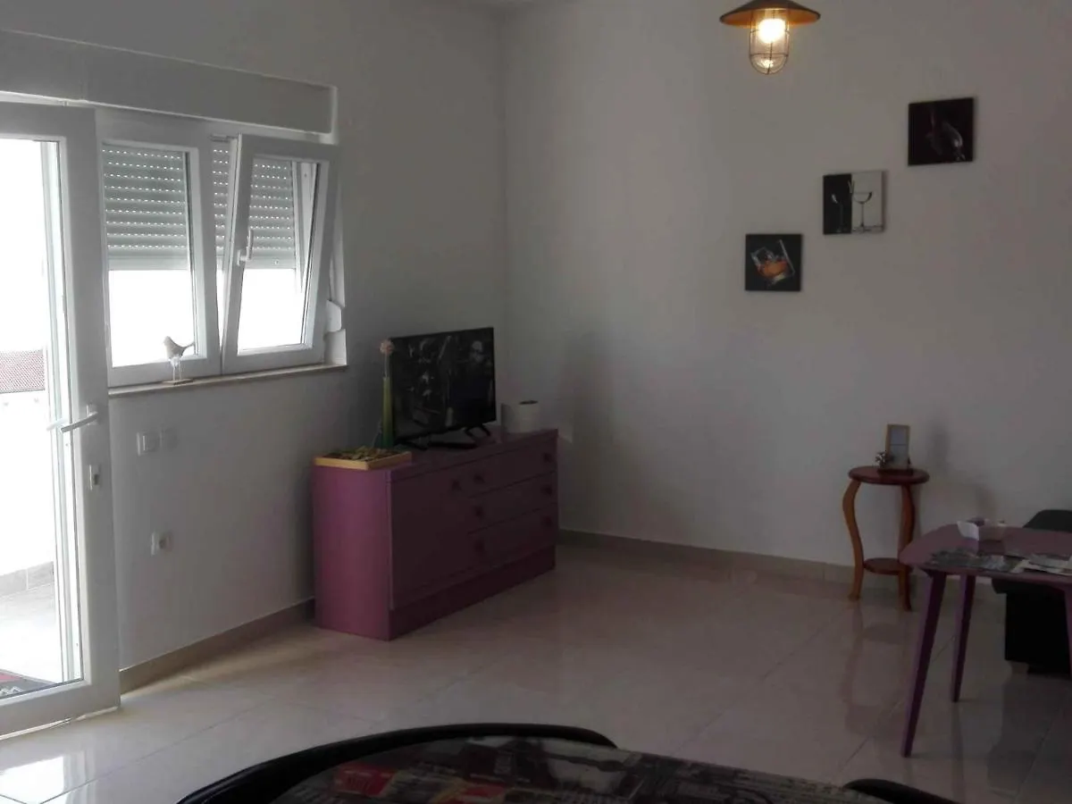 Apartments In Razanac 35305 Rtina 0*,  Croatia